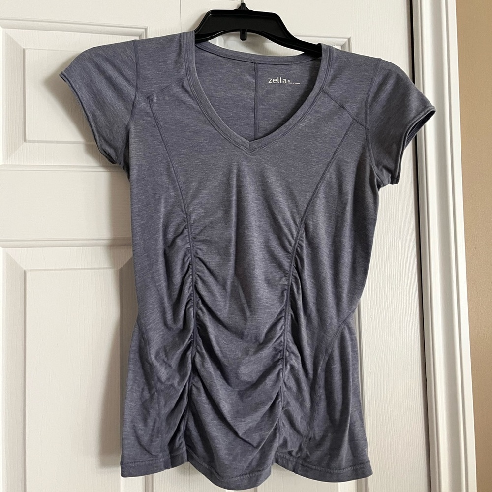 Zella v neck tee shirt